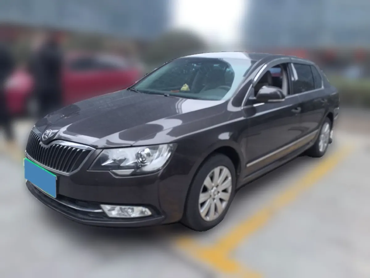 2013 Skoda Superb 1.4T 131HP L4 7DCT,autocango,china used car exporter,china ev exporter,chinese used car exporter,chinese used ev exporter