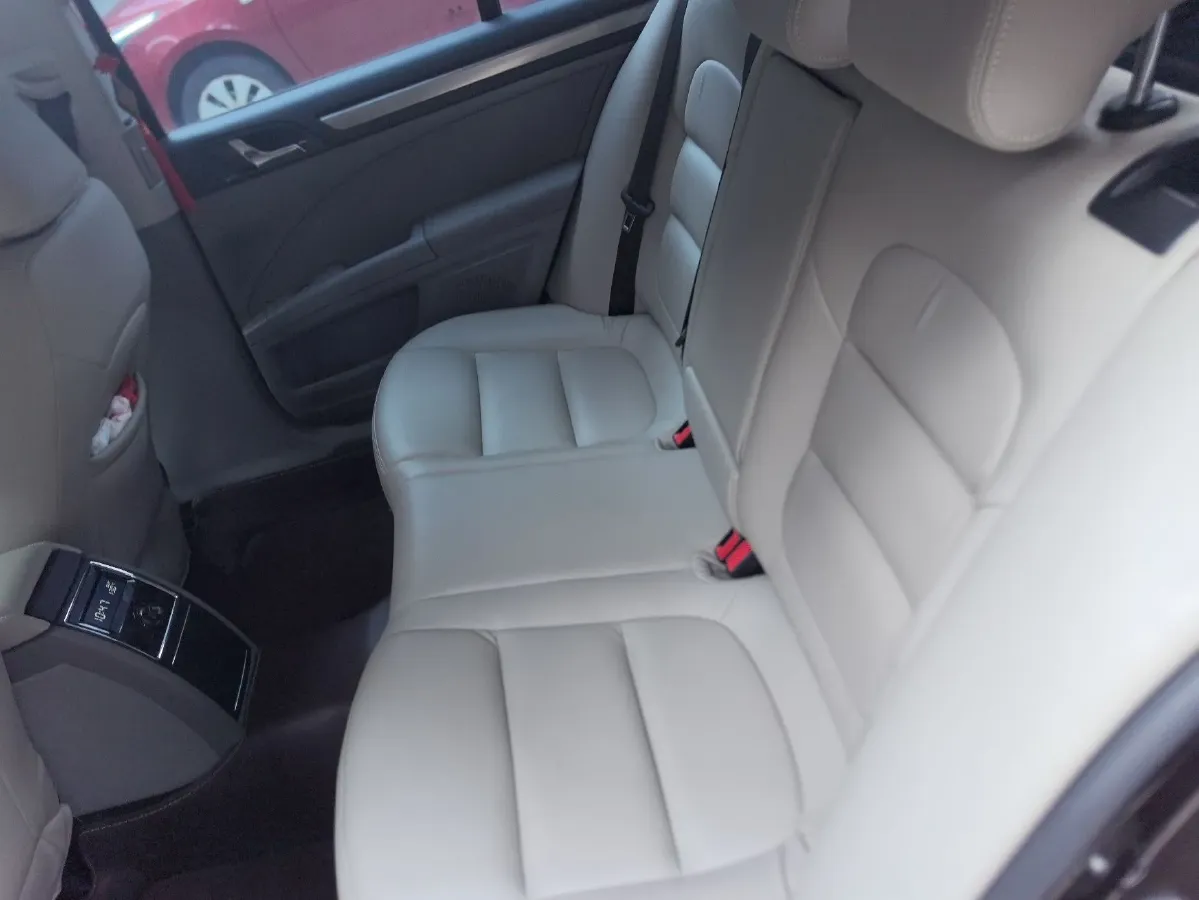 2013 Skoda Superb 1.4T 131HP L4 7DCT,autocango,china used car exporter,china ev exporter,chinese used car exporter,chinese used ev exporter