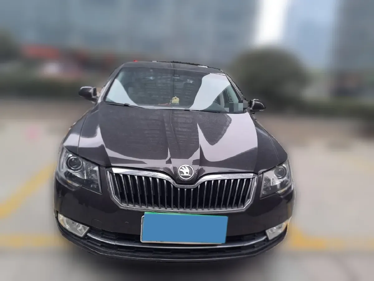 2013 Skoda Superb 1.4T 131HP L4 7DCT,autocango,china used car exporter,china ev exporter,chinese used car exporter,chinese used ev exporter