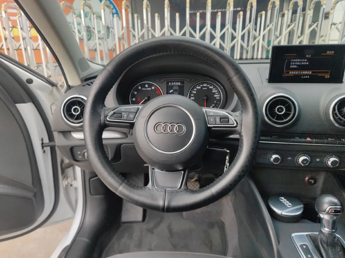 2016 Audi Q3 1.4T 150HP L4 6DCT,autocango,china used car exporter,china ev exporter,chinese used car exporter,chinese used ev exporter