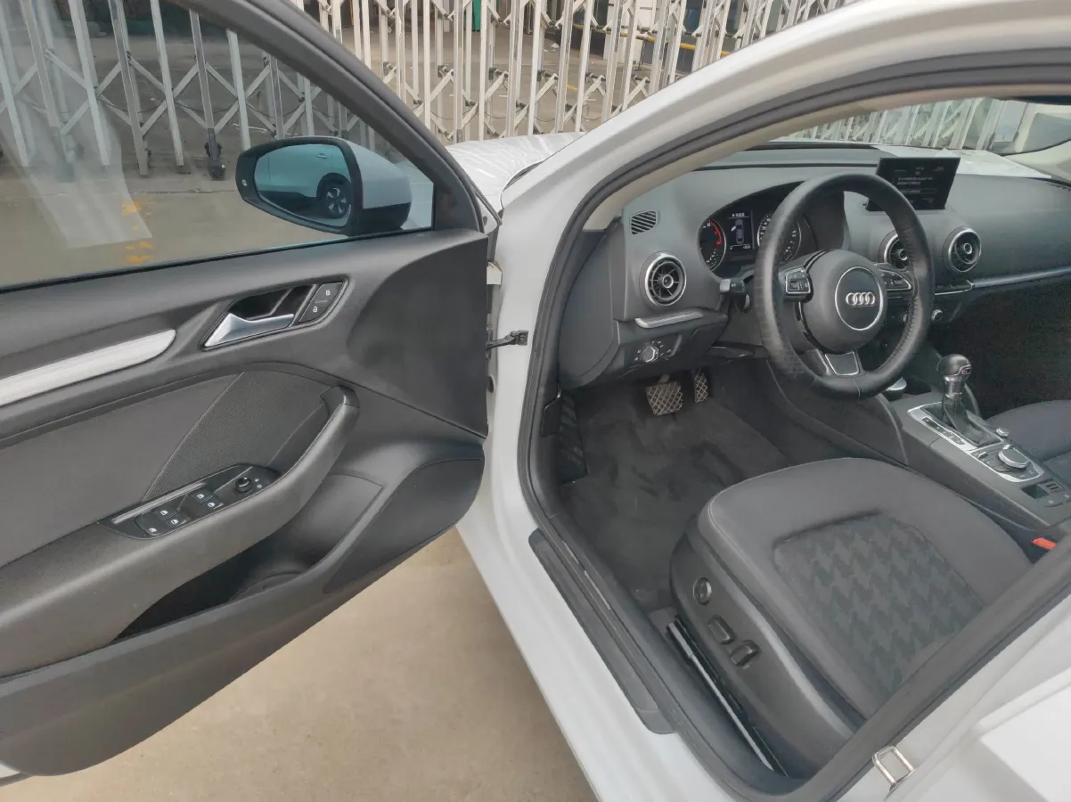 2016 Audi Q3 1.4T 150HP L4 6DCT,autocango,china used car exporter,china ev exporter,chinese used car exporter,chinese used ev exporter