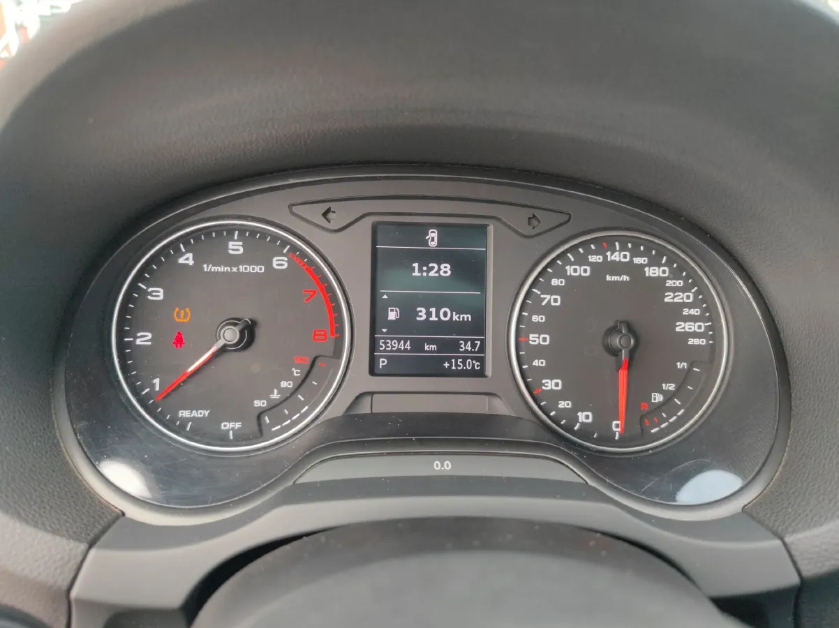 2016 Audi Q3 1.4T 150HP L4 6DCT,autocango,china used car exporter,china ev exporter,chinese used car exporter,chinese used ev exporter