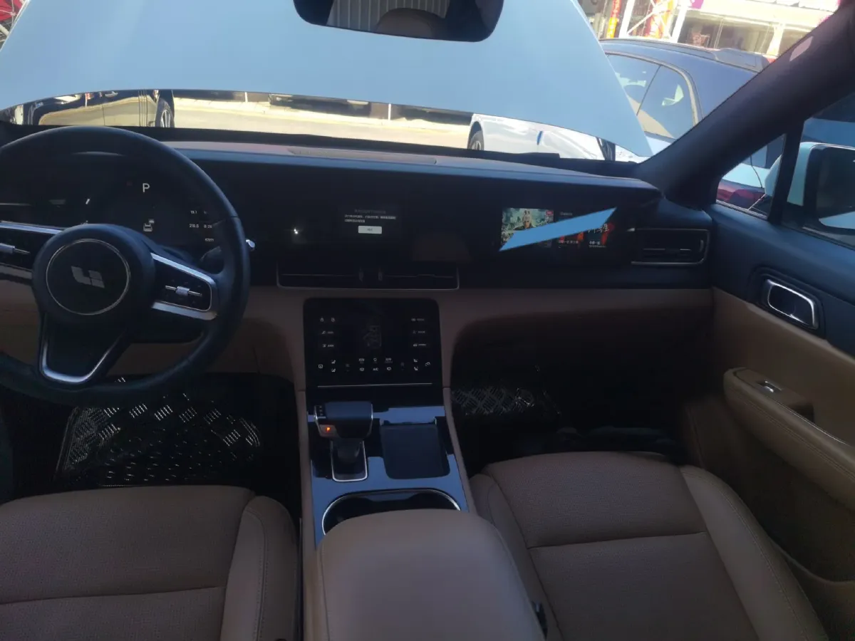 2021 Li ONE Range Extended 131HP REEV 40.5KWH,autocango,china used car exporter,china ev exporter,chinese used car exporter,chinese used ev exporter