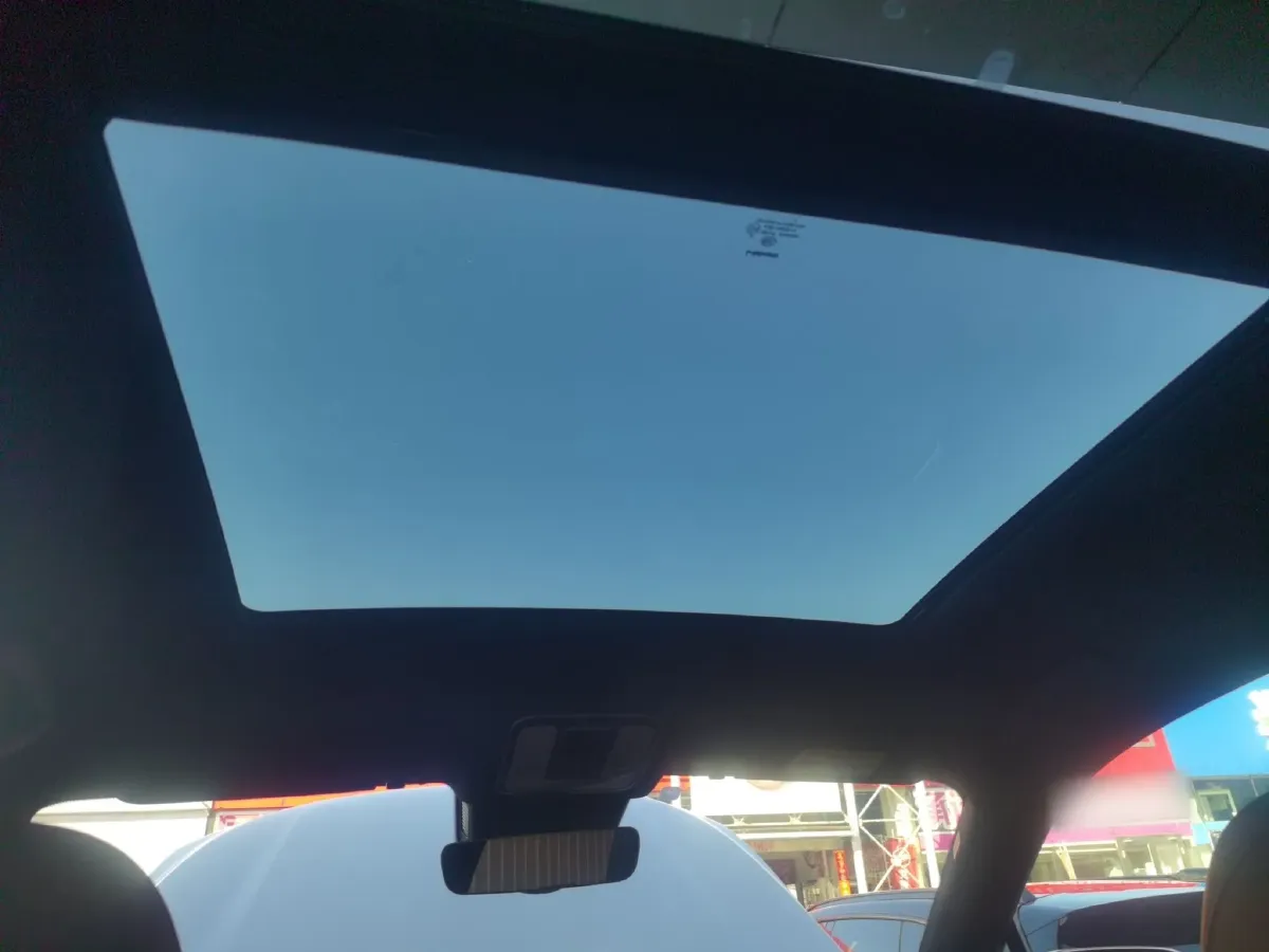 2021 Li ONE Range Extended 131HP REEV 40.5KWH,autocango,china used car exporter,china ev exporter,chinese used car exporter,chinese used ev exporter