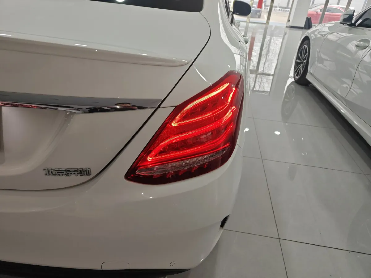 2017 Mercedes-Benz C Class 2.0T 184HP L4 7AT,autocango,china used car exporter,china ev exporter,chinese used car exporter,chinese used ev exporter