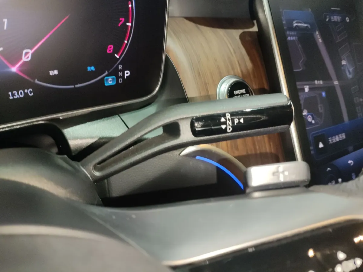 2024 Mercedes-Benz GLC Class 2.0T 258HP L4 9AT,autocango,china used car exporter,china ev exporter,chinese used car exporter,chinese used ev exporter