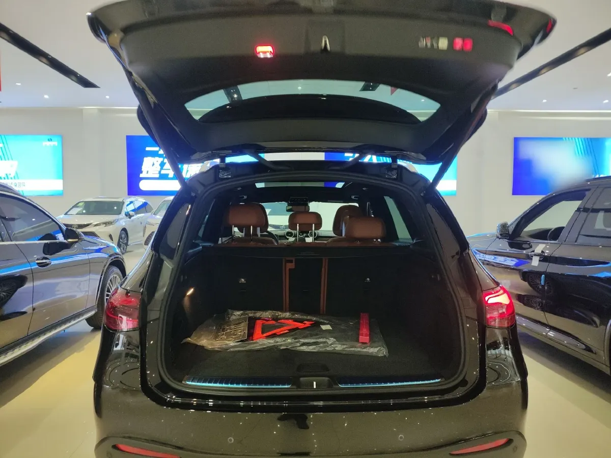 2024 Mercedes-Benz GLC Class 2.0T 258HP L4 9AT,autocango,china used car exporter,china ev exporter,chinese used car exporter,chinese used ev exporter