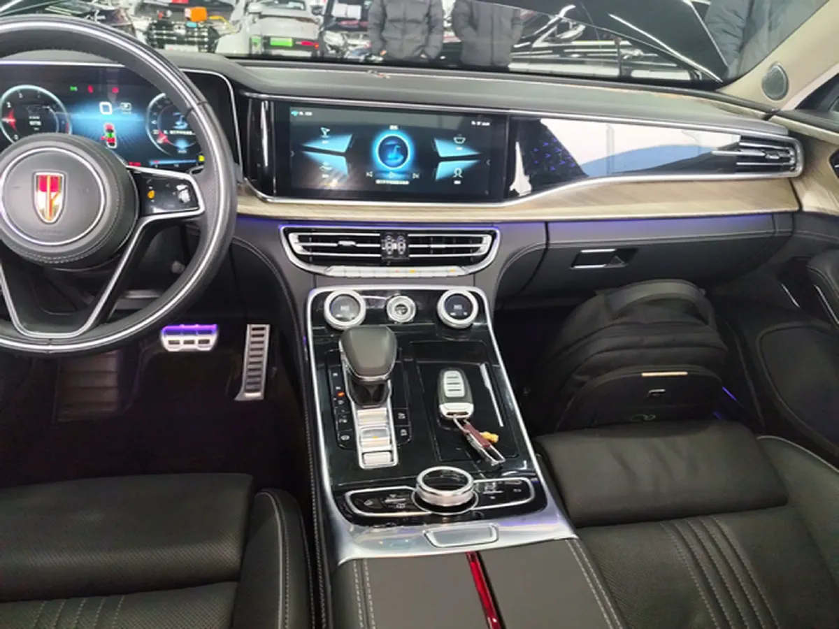 2020 HongQi H9 2.0T 252HP L4 7DCT,autocango,china used car exporter,china ev exporter,chinese used car exporter,chinese used ev exporter