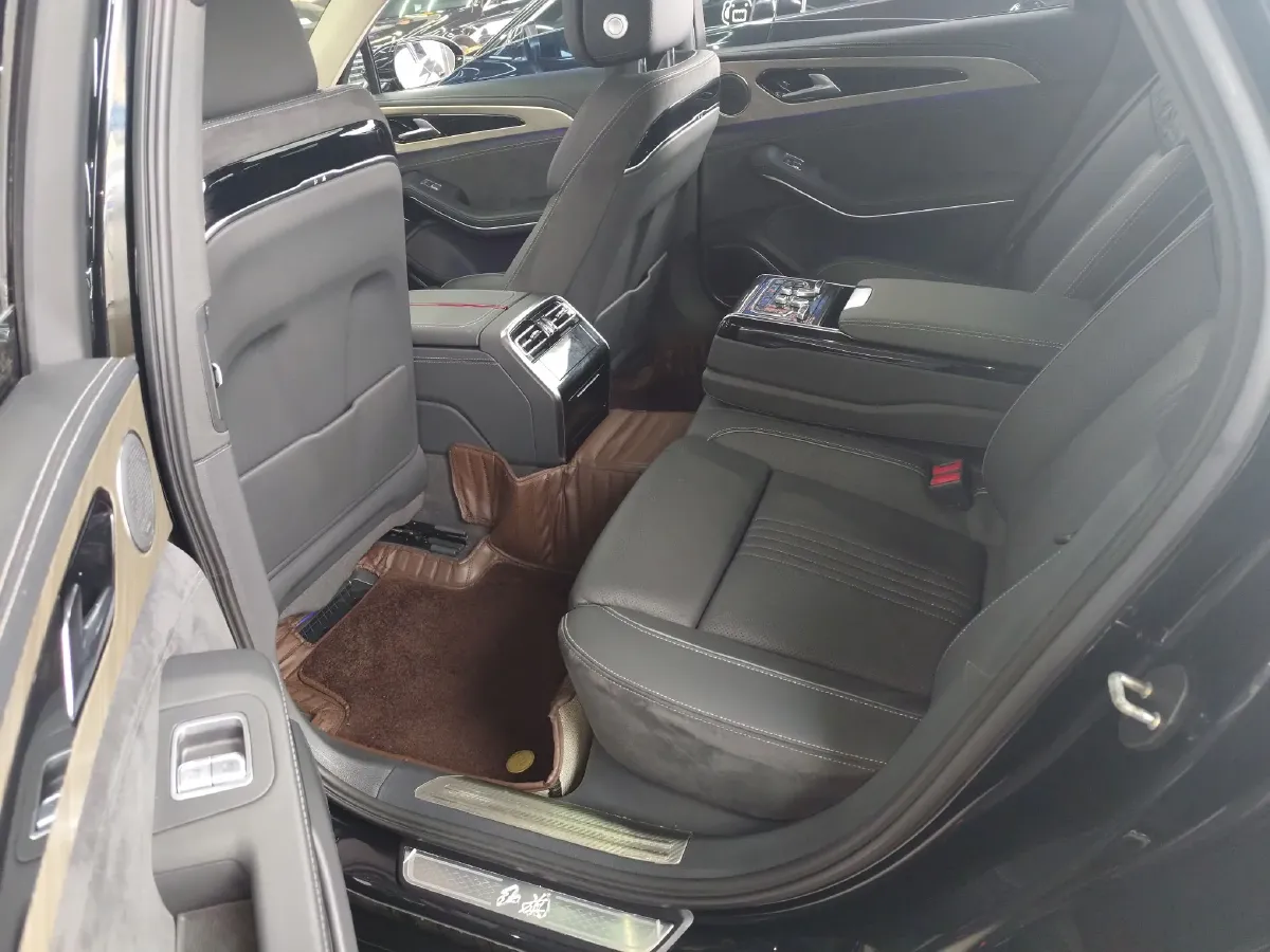 2020 HongQi H9 2.0T 252HP L4 7DCT,autocango,china used car exporter,china ev exporter,chinese used car exporter,chinese used ev exporter