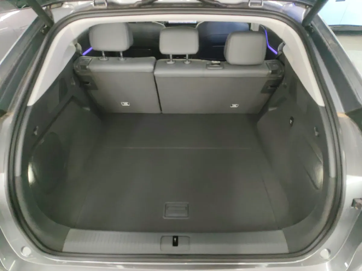 2025 Xpeng G6 BEV 68.5KWH,autocango,china used car exporter,china ev exporter,chinese used car exporter,chinese used ev exporter