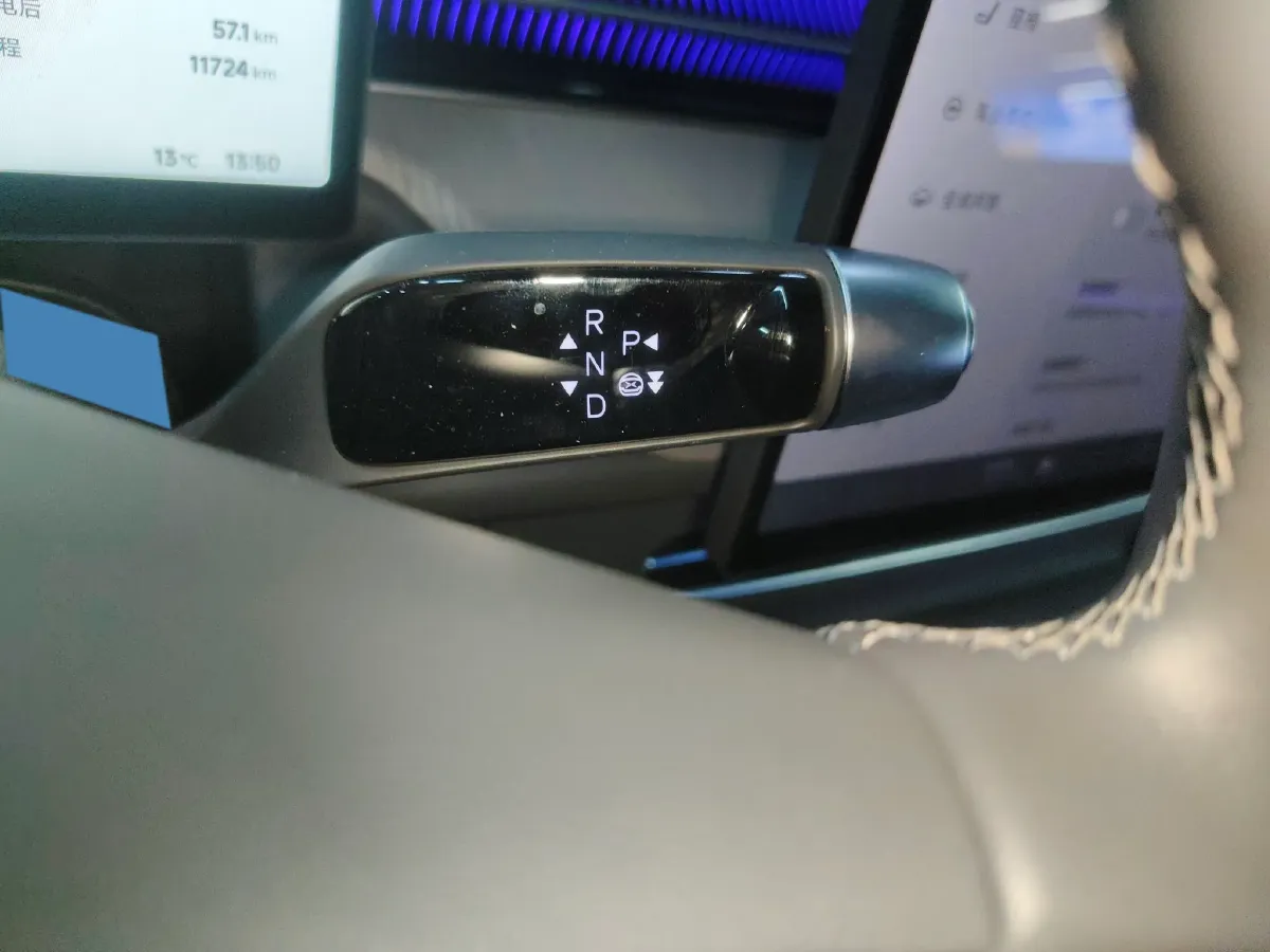 2025 Xpeng G6 BEV 68.5KWH,autocango,china used car exporter,china ev exporter,chinese used car exporter,chinese used ev exporter