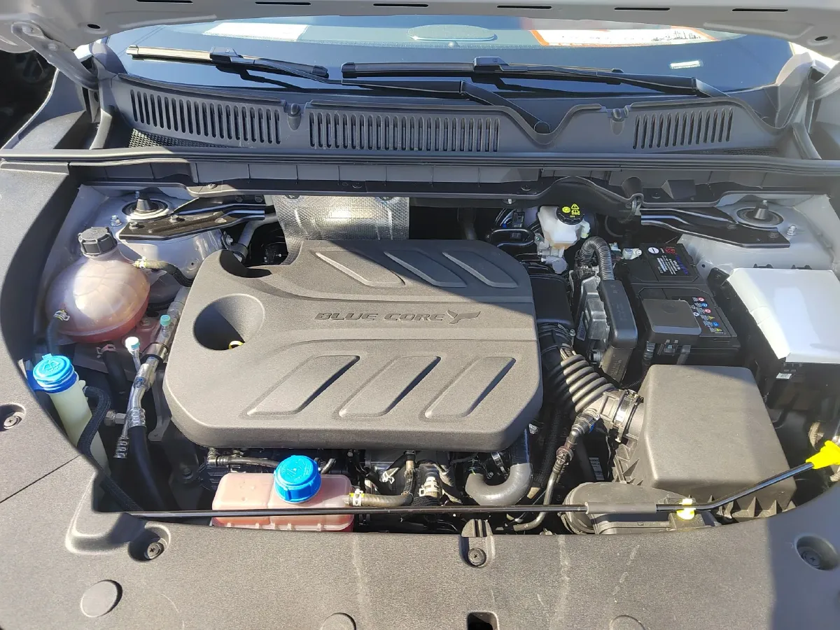 2025 ChangAn CS75 Plus 1.5T 192HP L4 8AT,autocango,china used car exporter,china ev exporter,chinese used car exporter,chinese used ev exporter