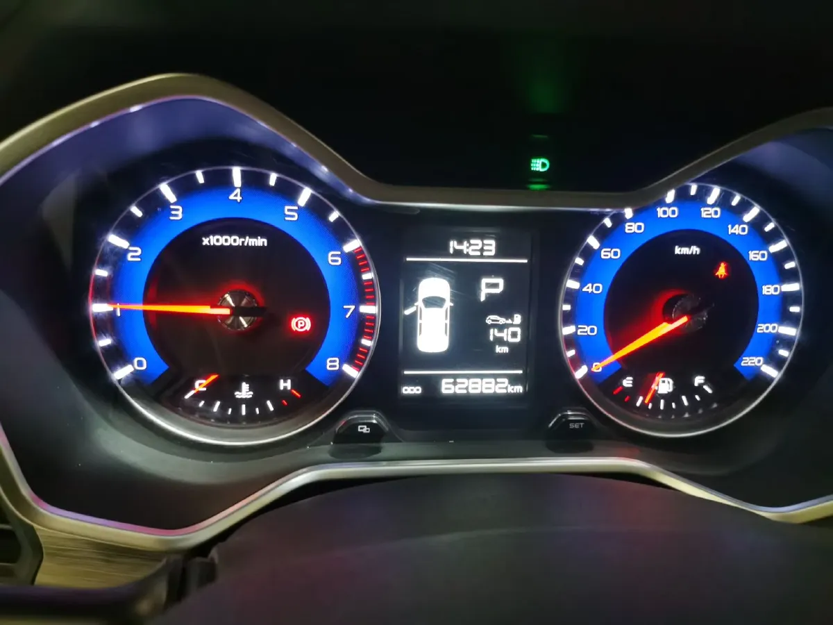 2017 Geely Vision X3 1.5L 102HP L4 4AT,autocango,china used car exporter,china ev exporter,chinese used car exporter,chinese used ev exporter