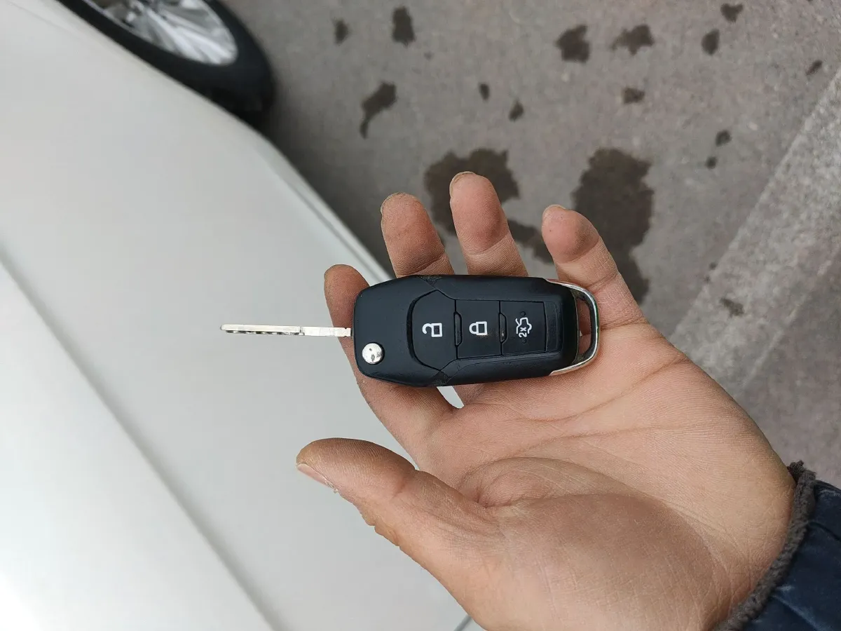 2015 Ford Escort 1.5L 113HP L4 5MT,autocango,china used car exporter,china ev exporter,chinese used car exporter,chinese used ev exporter