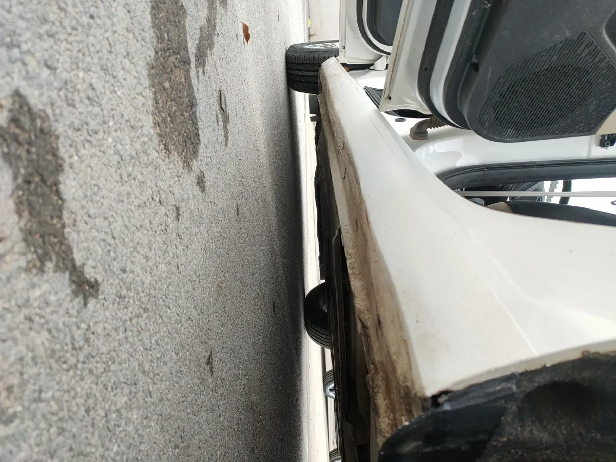 2015 Ford Escort 1.5L 113HP L4 5MT,autocango,china used car exporter,china ev exporter,chinese used car exporter,chinese used ev exporter