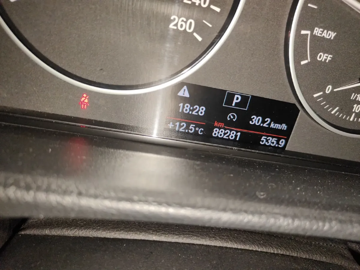 2017 BMW 3 Series 1.5T 136HP L3 8AT,autocango,china used car exporter,china ev exporter,chinese used car exporter,chinese used ev exporter