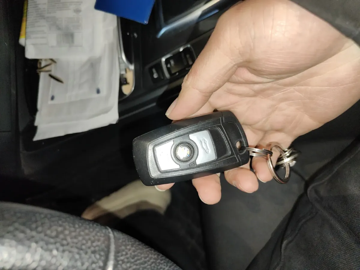 2017 BMW 3 Series 1.5T 136HP L3 8AT,autocango,china used car exporter,china ev exporter,chinese used car exporter,chinese used ev exporter