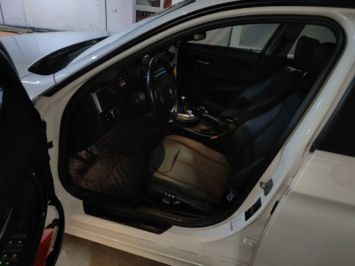 2017 BMW 3 Series 1.5T 136HP L3 8AT,autocango,china used car exporter,china ev exporter,chinese used car exporter,chinese used ev exporter