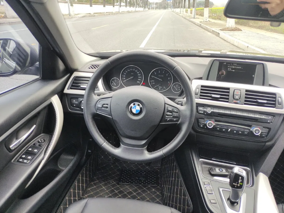 2015 BMW 3 Series 2.0T 184HP L4 8AT,autocango,china used car exporter,china ev exporter,chinese used car exporter,chinese used ev exporter