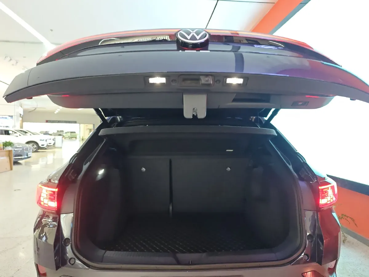 2025 Volkswagen ID.4 Crozz BEV 55.7KWH,autocango,china used car exporter,china ev exporter,chinese used car exporter,chinese used ev exporter