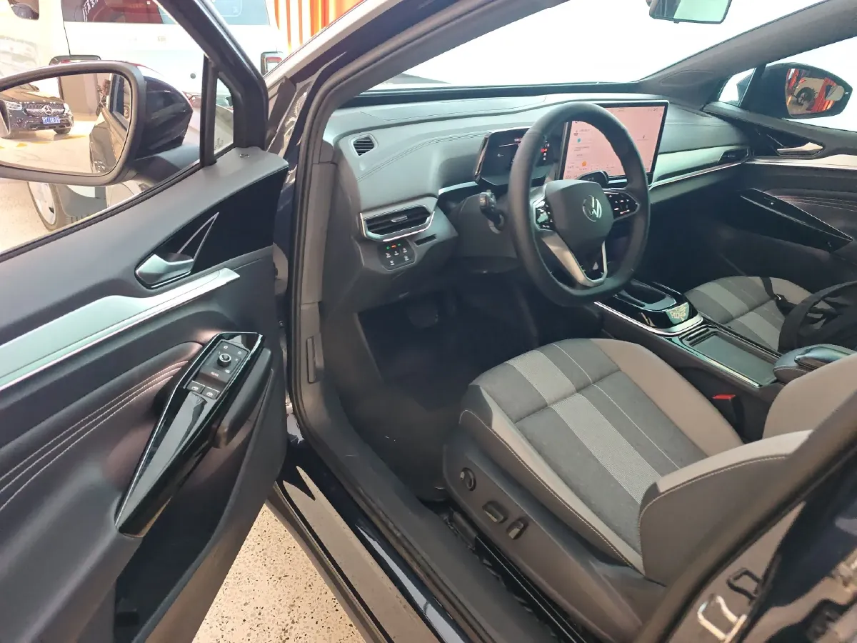 2025 Volkswagen ID.4 Crozz BEV 55.7KWH,autocango,china used car exporter,china ev exporter,chinese used car exporter,chinese used ev exporter