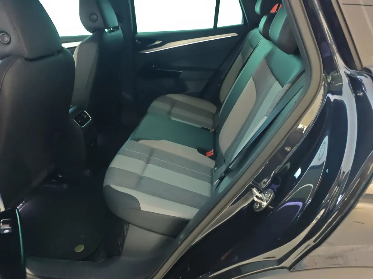 2025 Volkswagen ID.4 Crozz BEV 55.7KWH,autocango,china used car exporter,china ev exporter,chinese used car exporter,chinese used ev exporter