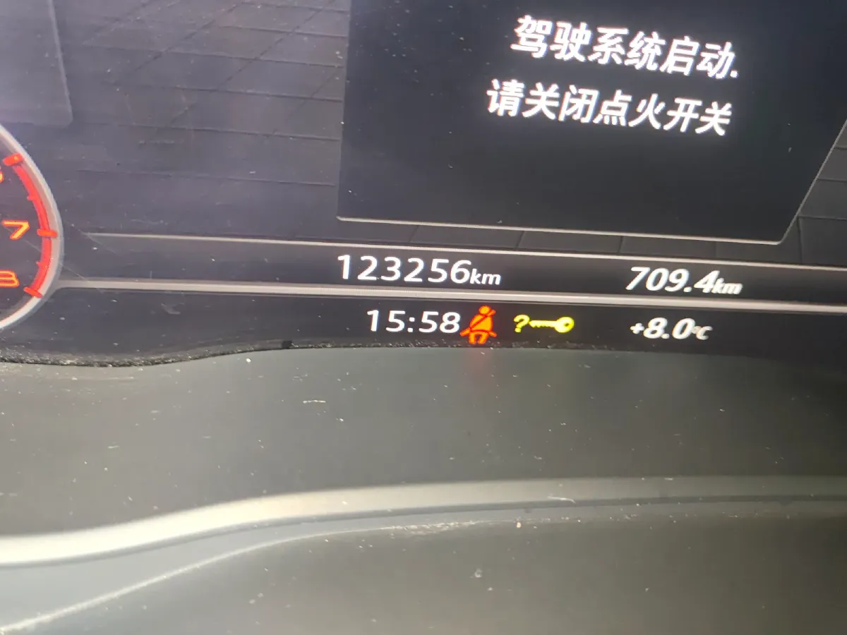 2018 Audi A4L 2.0T 190HP L4 7DCT,autocango,china used car exporter,china ev exporter,chinese used car exporter,chinese used ev exporter