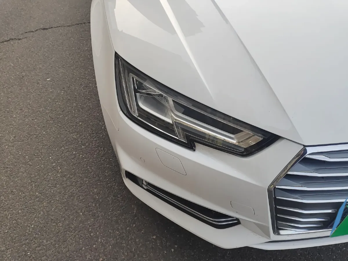 2018 Audi A4L 2.0T 190HP L4 7DCT,autocango,china used car exporter,china ev exporter,chinese used car exporter,chinese used ev exporter