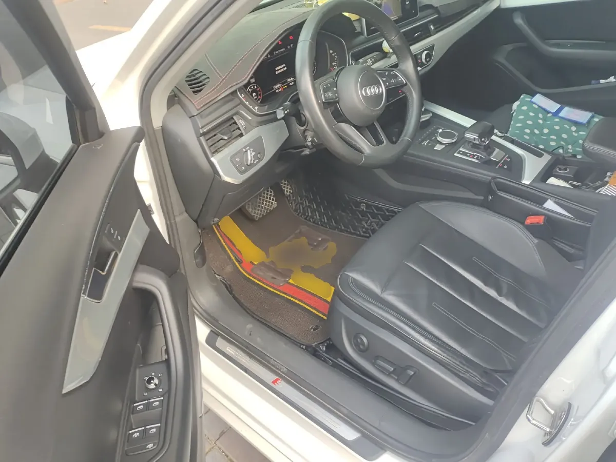 2018 Audi A4L 2.0T 190HP L4 7DCT,autocango,china used car exporter,china ev exporter,chinese used car exporter,chinese used ev exporter