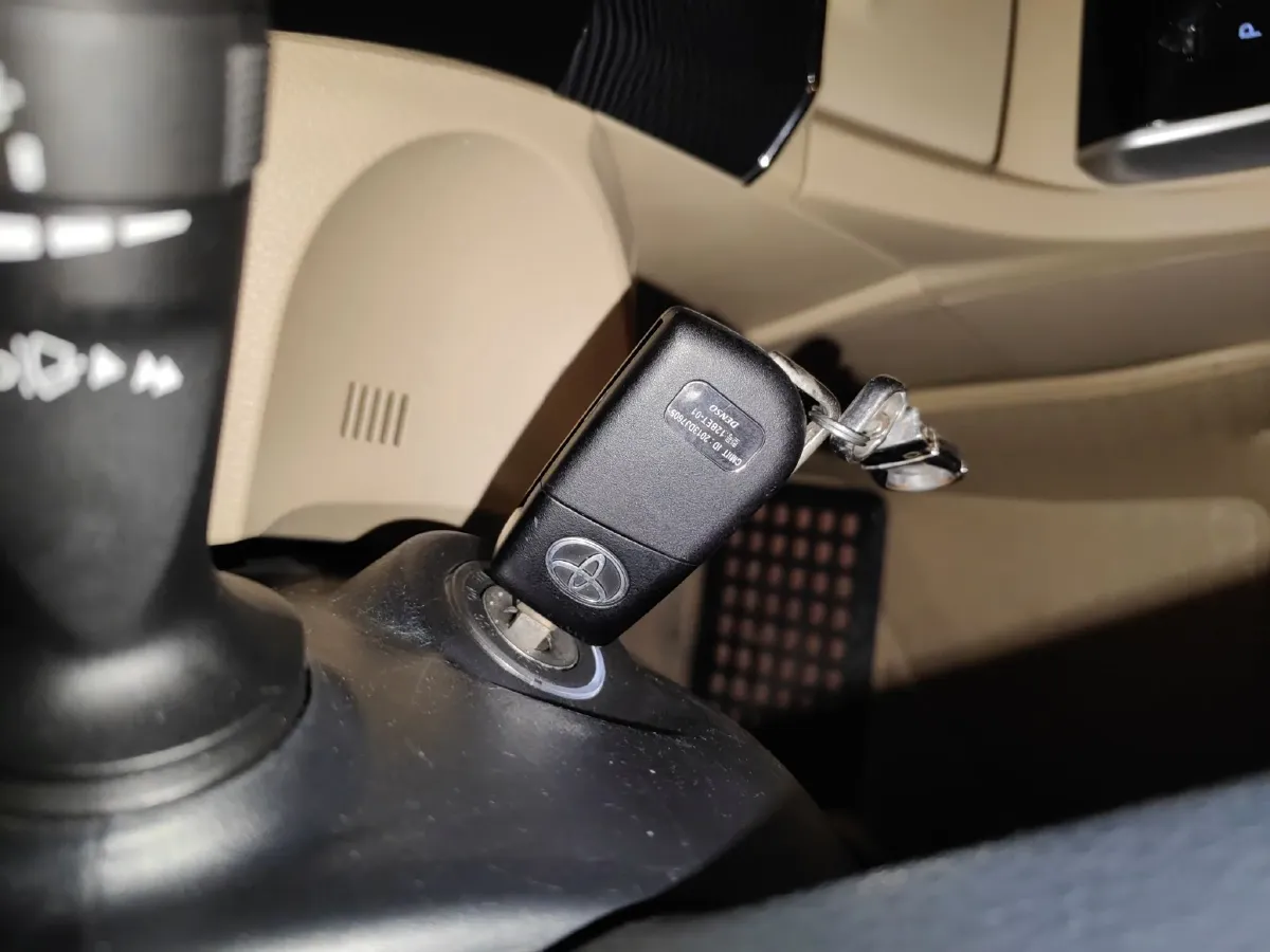 2014 Toyota Corolla 1.6L 122HP L4 CVT,autocango,china used car exporter,china ev exporter,chinese used car exporter,chinese used ev exporter