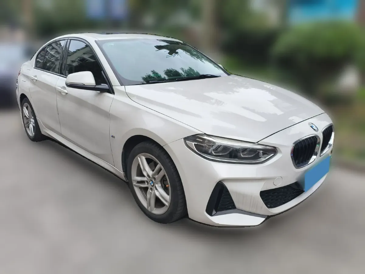 2019 BMW 1 Series 1.5T 136HP L3 6AT,autocango,china used car exporter,china ev exporter,chinese used car exporter,chinese used ev exporter