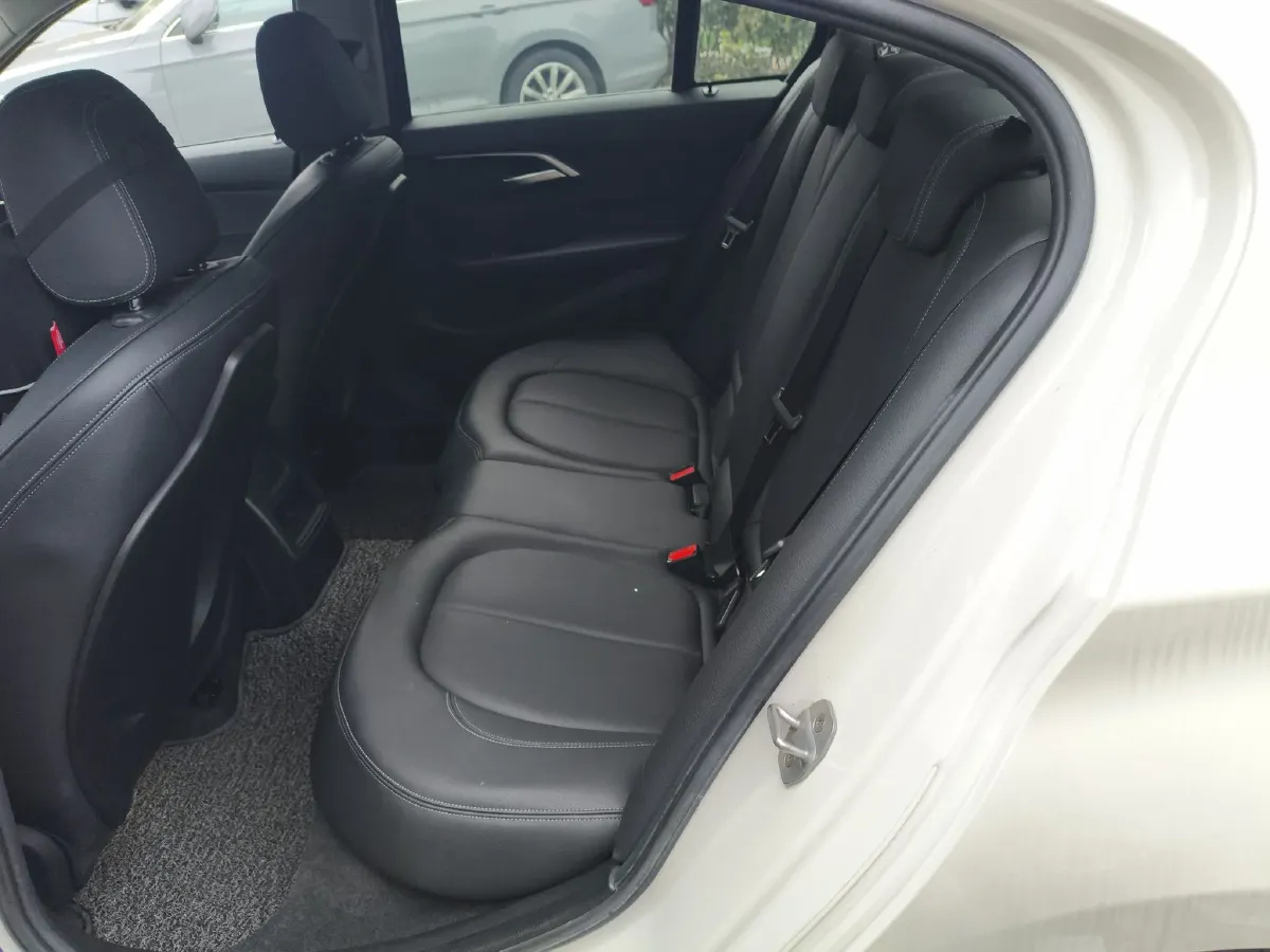 2019 BMW 1 Series 1.5T 136HP L3 6AT,autocango,china used car exporter,china ev exporter,chinese used car exporter,chinese used ev exporter