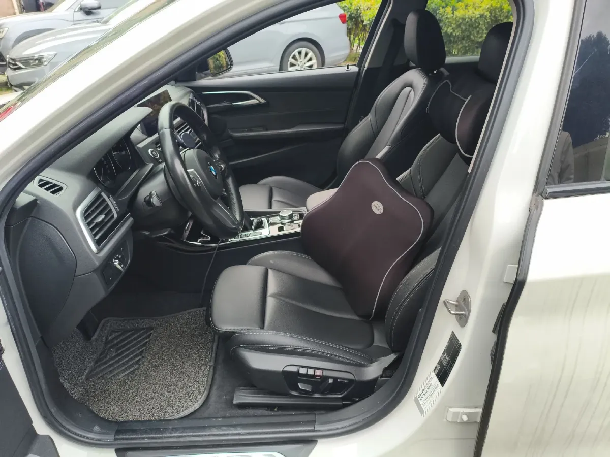 2019 BMW 1 Series 1.5T 136HP L3 6AT,autocango,china used car exporter,china ev exporter,chinese used car exporter,chinese used ev exporter