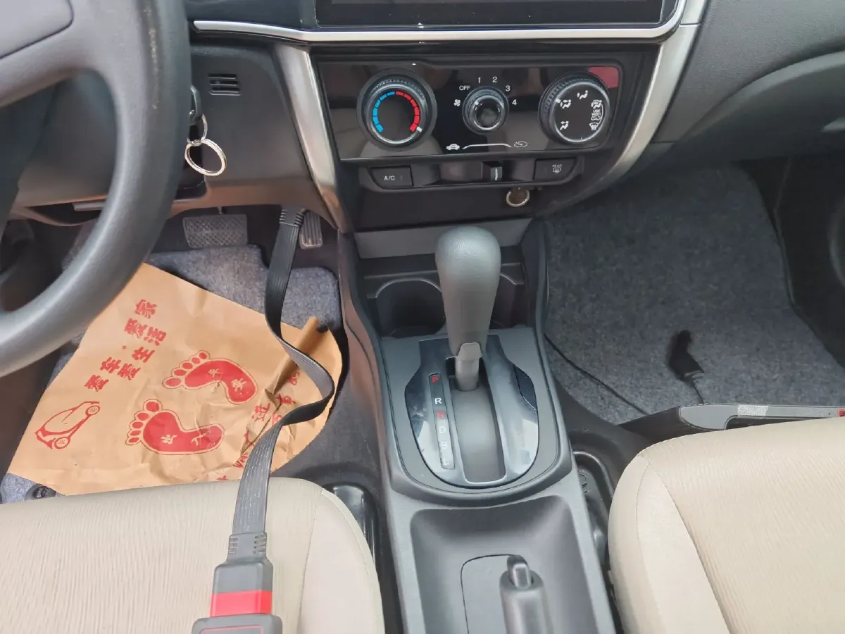 2015 Honda City 1.5L 131HP L4 CVT,autocango,china used car exporter,china ev exporter,chinese used car exporter,chinese used ev exporter