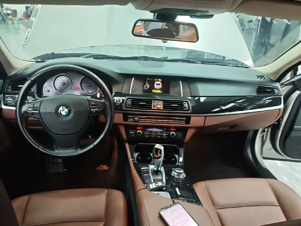 2014 BMW 5 Series 2.0T 184HP L4 8AT,autocango,china used car exporter,china ev exporter,chinese used car exporter,chinese used ev exporter