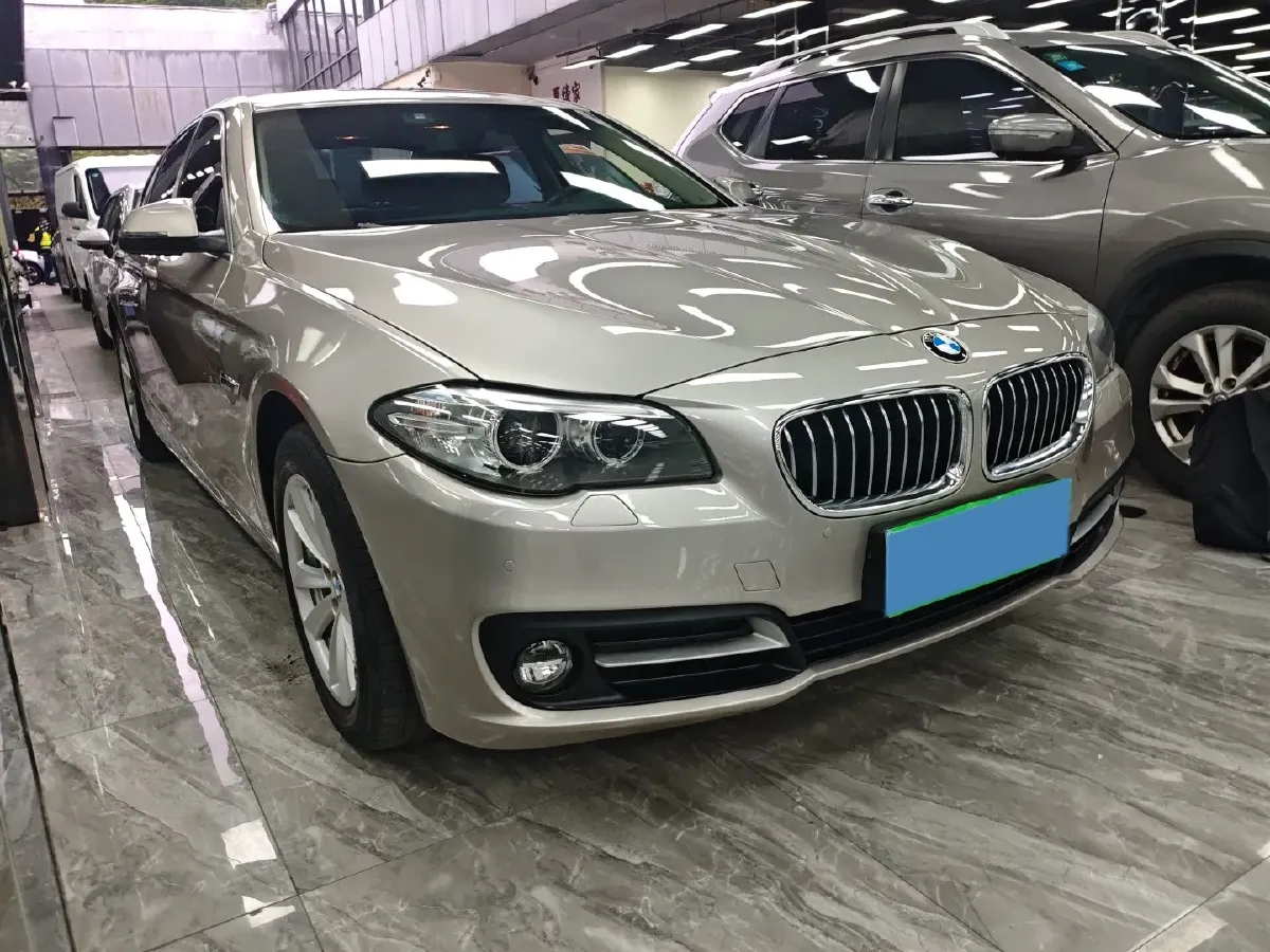 2014 BMW 5 Series 2.0T 184HP L4 8AT,autocango,china used car exporter,china ev exporter,chinese used car exporter,chinese used ev exporter
