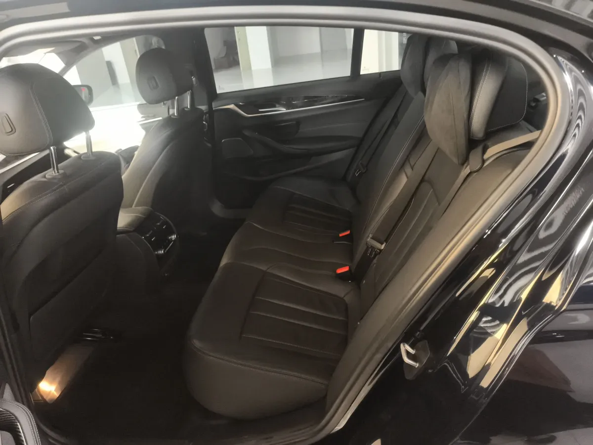 2018 BMW 5 Series 2.0T 252HP L4 8AT,autocango,china used car exporter,china ev exporter,chinese used car exporter,chinese used ev exporter