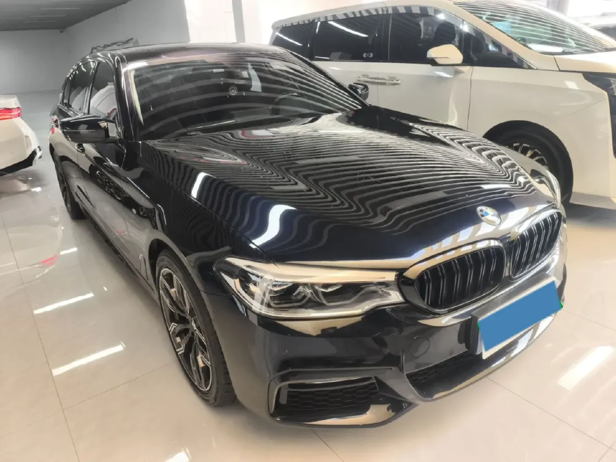 2018 BMW 5 Series 2.0T 252HP L4 8AT,autocango,china used car exporter,china ev exporter,chinese used car exporter,chinese used ev exporter