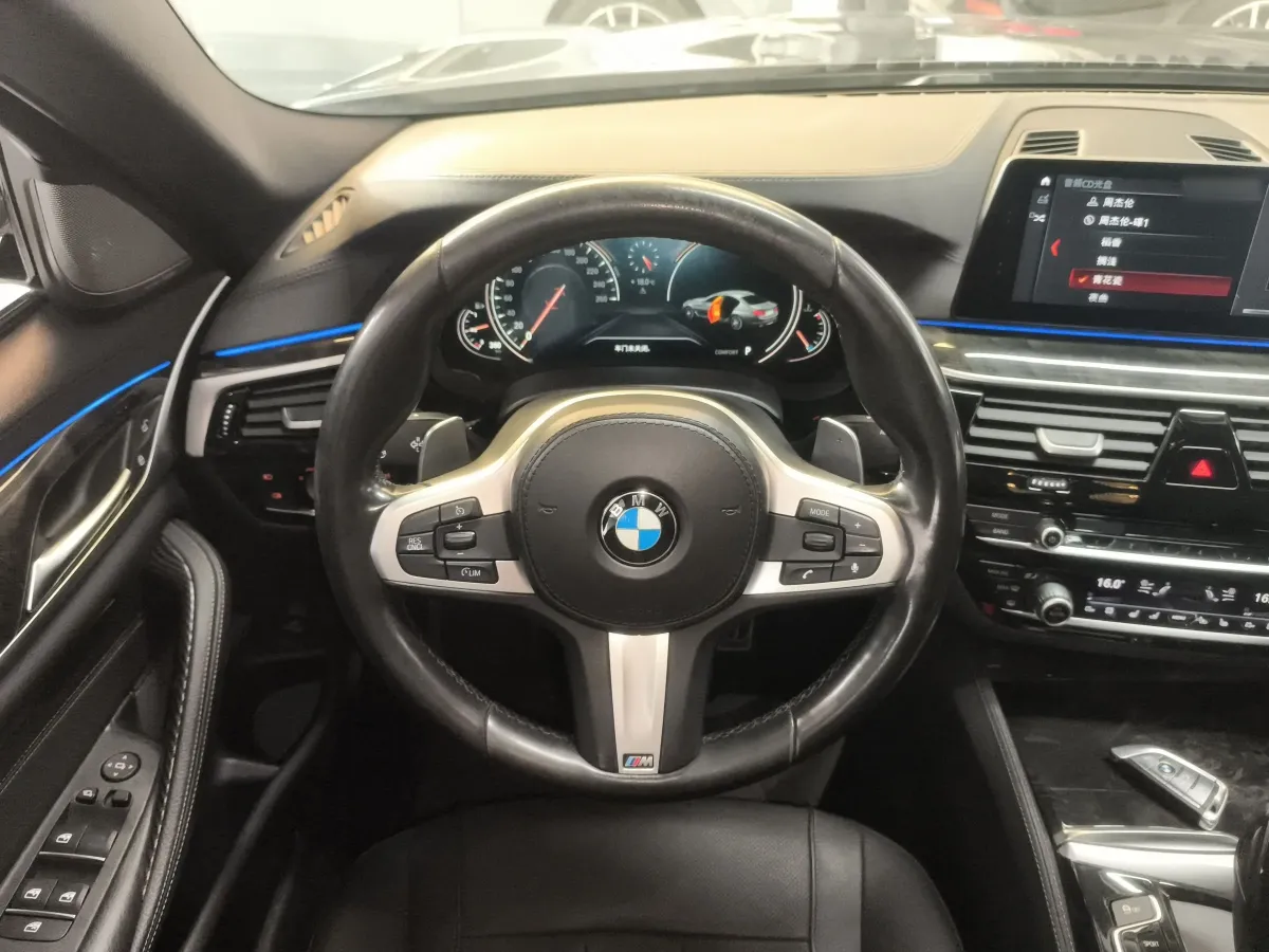 2018 BMW 5 Series 2.0T 252HP L4 8AT,autocango,china used car exporter,china ev exporter,chinese used car exporter,chinese used ev exporter