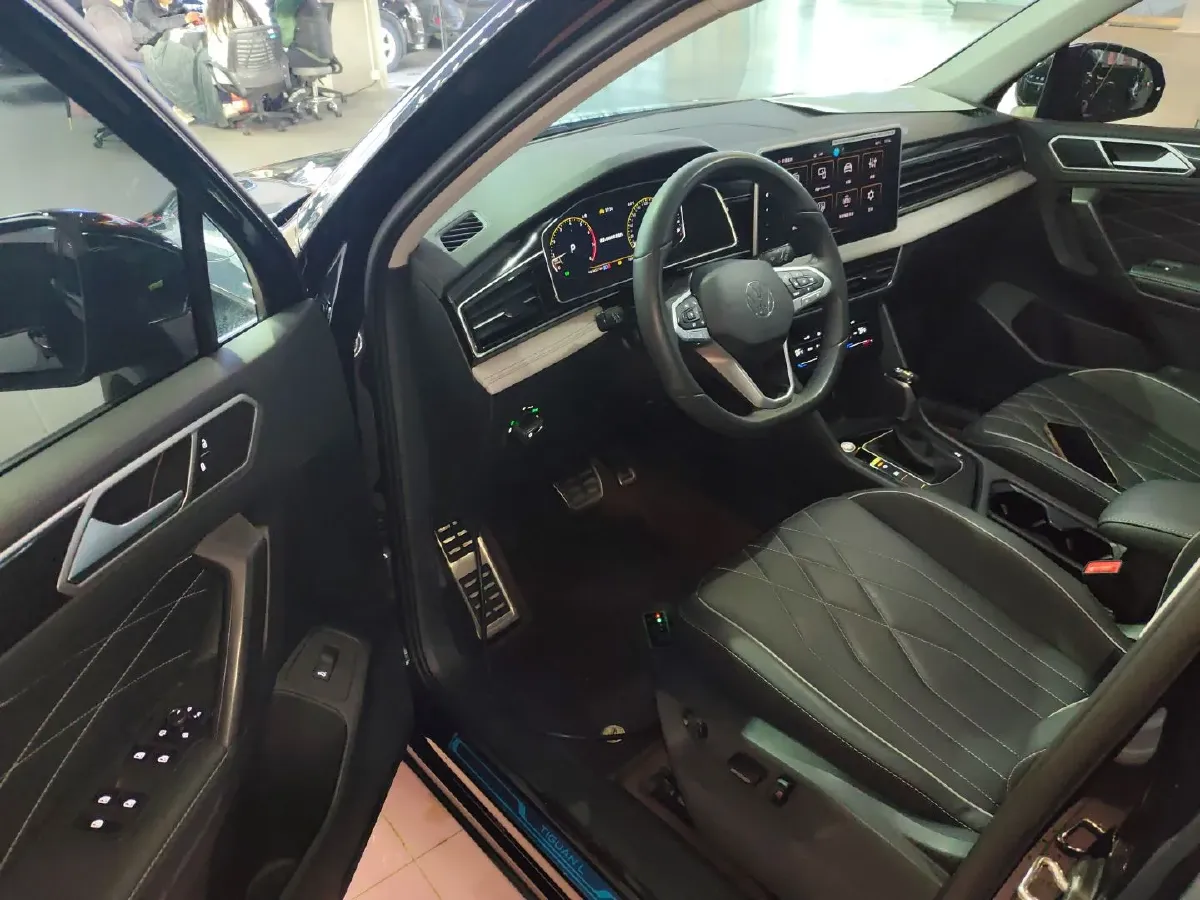 2024 Volkswagen Tiguan L 1.5T 160HP L4 7DCT,autocango,china used car exporter,china ev exporter,chinese used car exporter,chinese used ev exporter