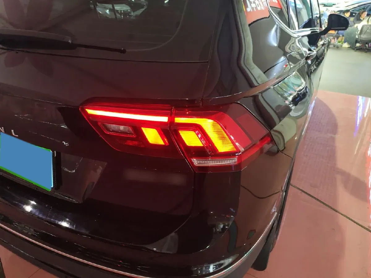 2024 Volkswagen Tiguan L 1.5T 160HP L4 7DCT,autocango,china used car exporter,china ev exporter,chinese used car exporter,chinese used ev exporter