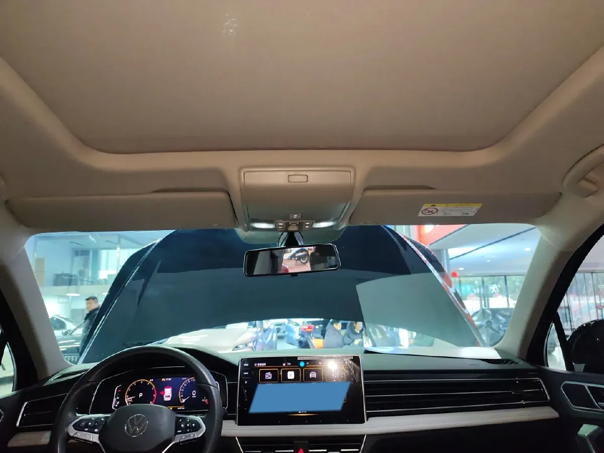 2024 Volkswagen Tiguan L 1.5T 160HP L4 7DCT,autocango,china used car exporter,china ev exporter,chinese used car exporter,chinese used ev exporter