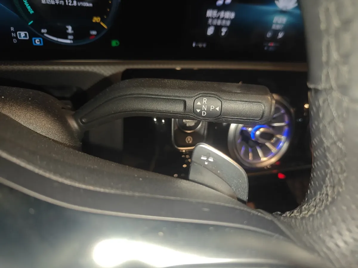 2020 Mercedes-Benz A Class 2.0T 190HP L4 7DCT,autocango,china used car exporter,china ev exporter,chinese used car exporter,chinese used ev exporter