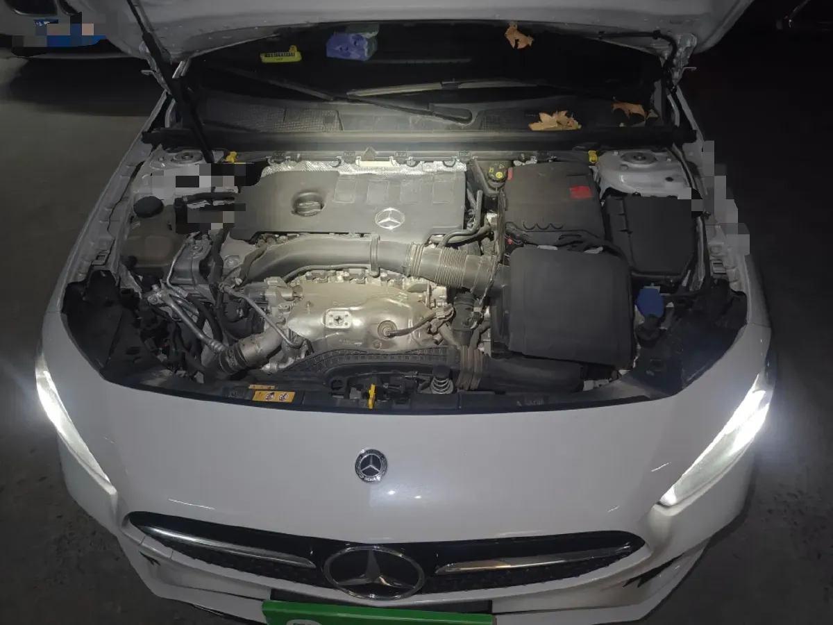2020 Mercedes-Benz A Class 2.0T 190HP L4 7DCT,autocango,china used car exporter,china ev exporter,chinese used car exporter,chinese used ev exporter