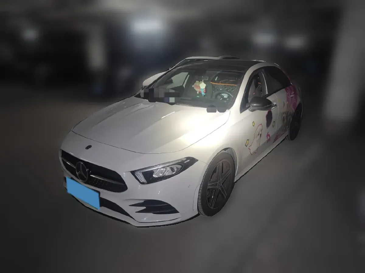 2020 Mercedes-Benz A Class 2.0T 190HP L4 7DCT,autocango,china used car exporter,china ev exporter,chinese used car exporter,chinese used ev exporter