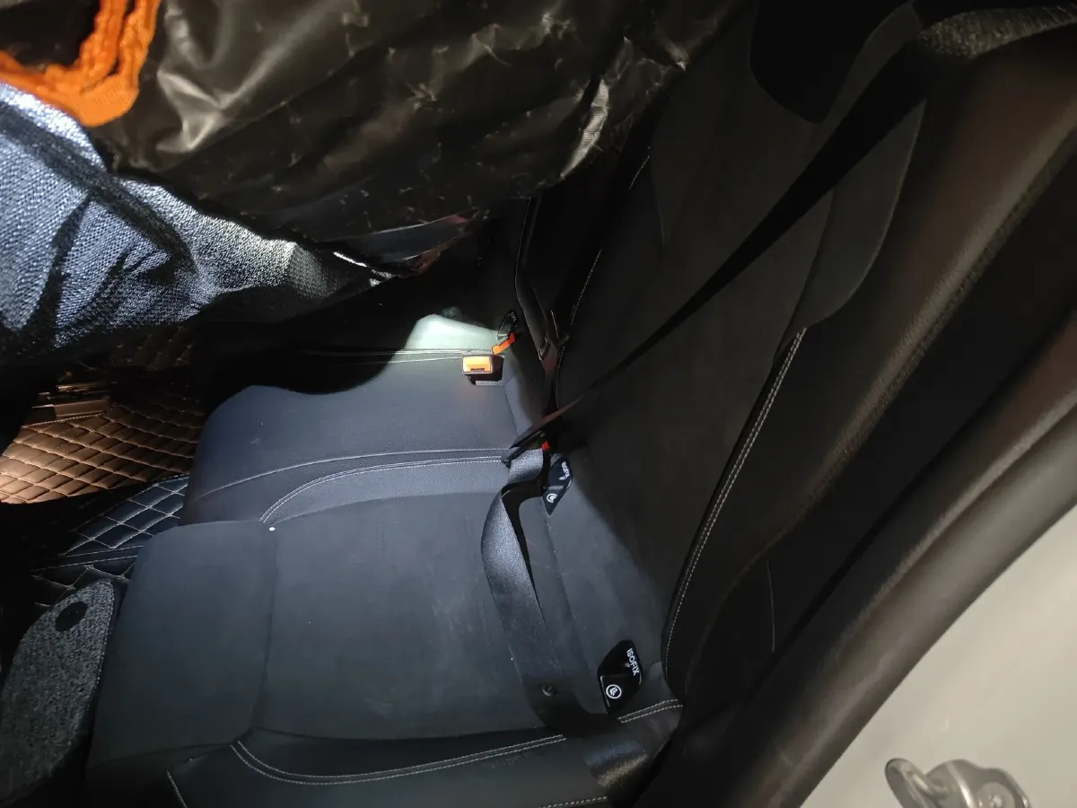 2020 Mercedes-Benz A Class 2.0T 190HP L4 7DCT,autocango,china used car exporter,china ev exporter,chinese used car exporter,chinese used ev exporter