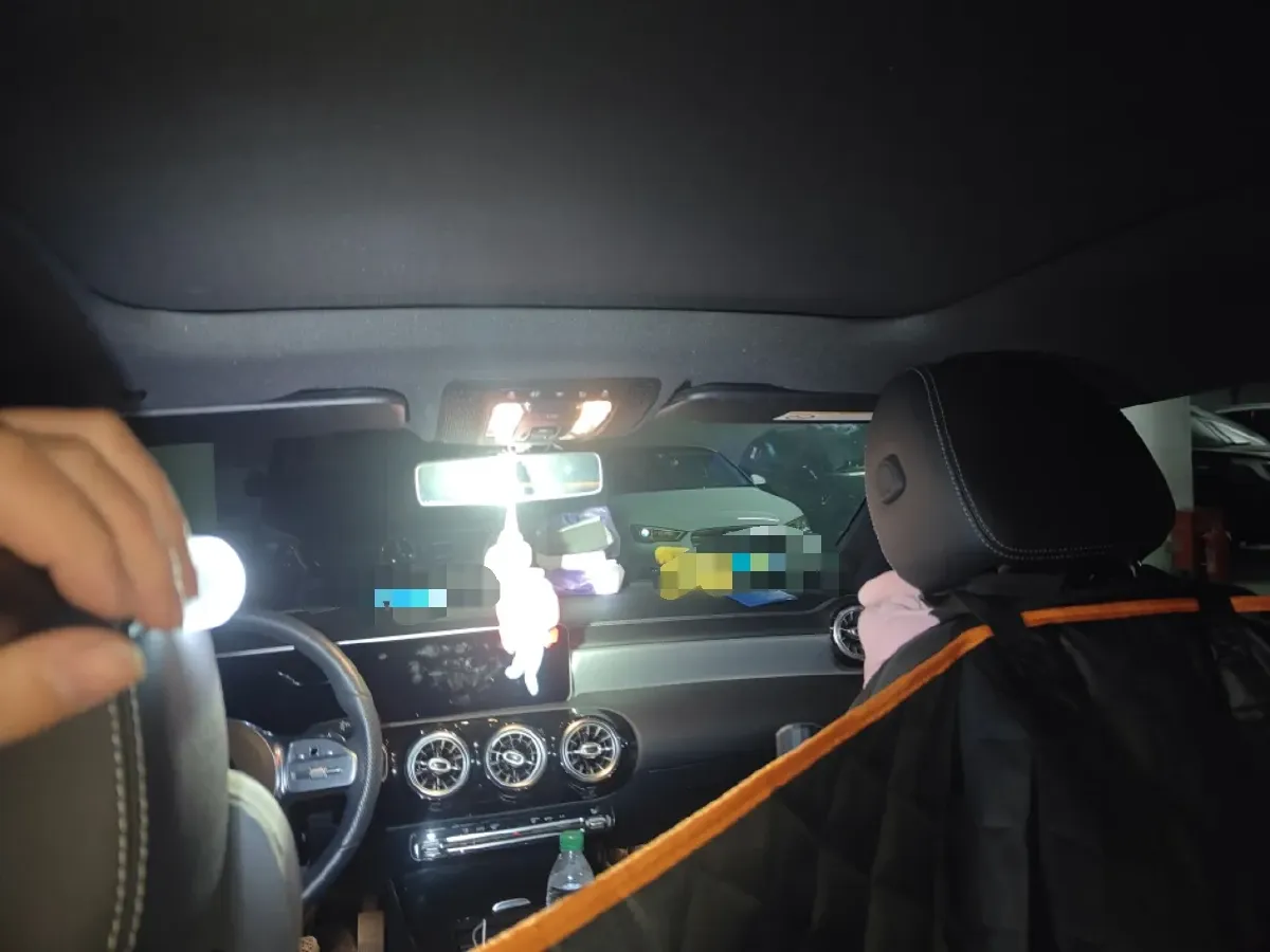 2020 Mercedes-Benz A Class 2.0T 190HP L4 7DCT,autocango,china used car exporter,china ev exporter,chinese used car exporter,chinese used ev exporter