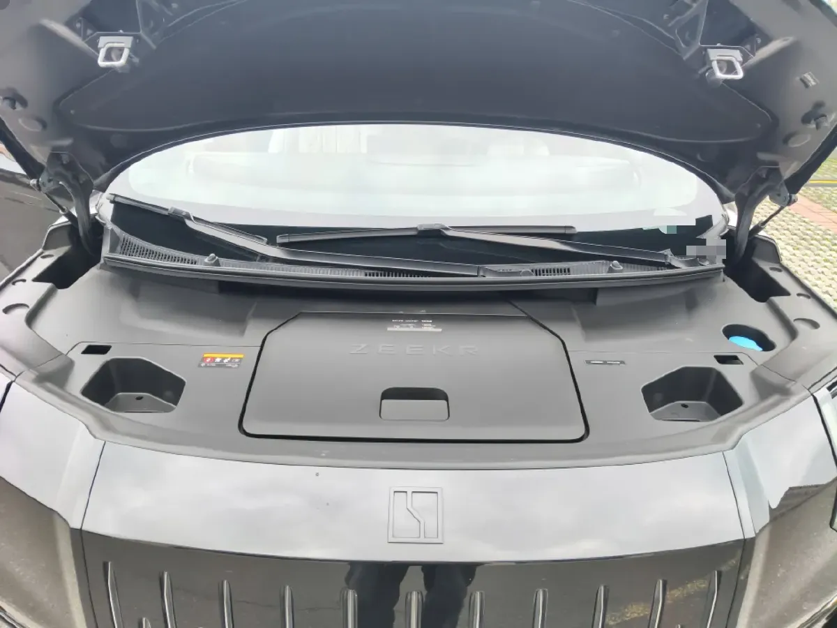 2022 Zeekr 009 BEV 140KWH,autocango,china used car exporter,china ev exporter,chinese used car exporter,chinese used ev exporter