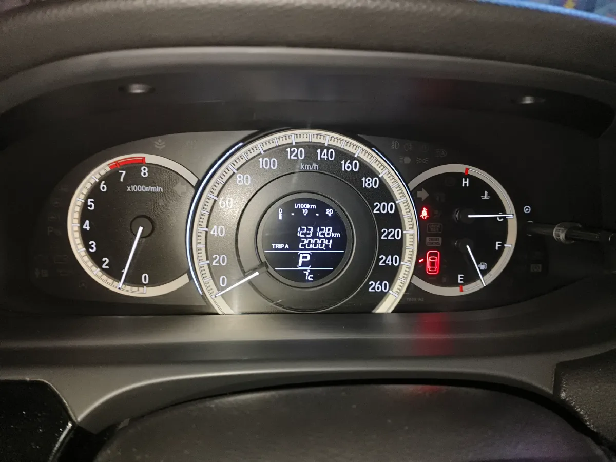 2016 Honda Accord 2.0L 155HP L4 CVT,autocango,china used car exporter,china ev exporter,chinese used car exporter,chinese used ev exporter