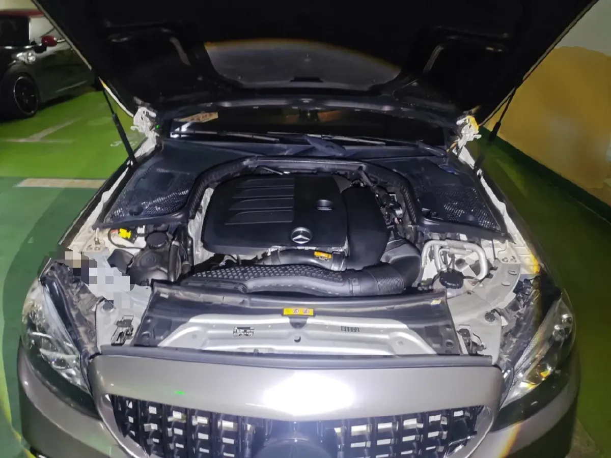 2019 Mercedes-Benz C Class 1.5T 184HP L4 9AT,autocango,china used car exporter,china ev exporter,chinese used car exporter,chinese used ev exporter